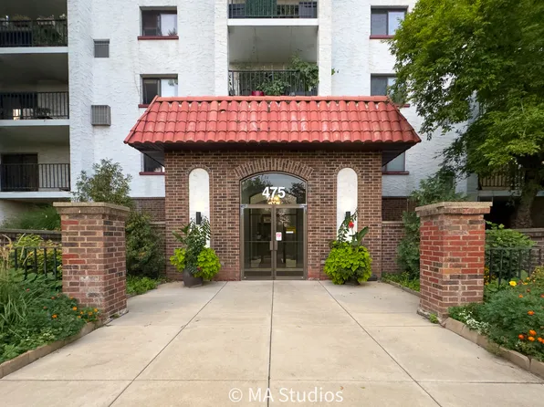 475 Plum Creek Dr APT 107, Wheeling, IL 60090
