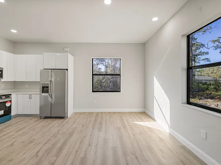 232 Fowler Ave S — Photo 11