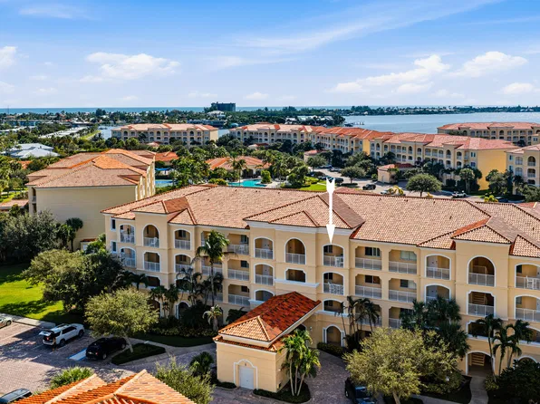 1 Harbour Isle Drive E #PH04, Fort Pierce, FL 34949