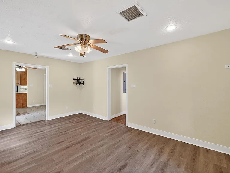 5611 Fraser Ave — Photo 7