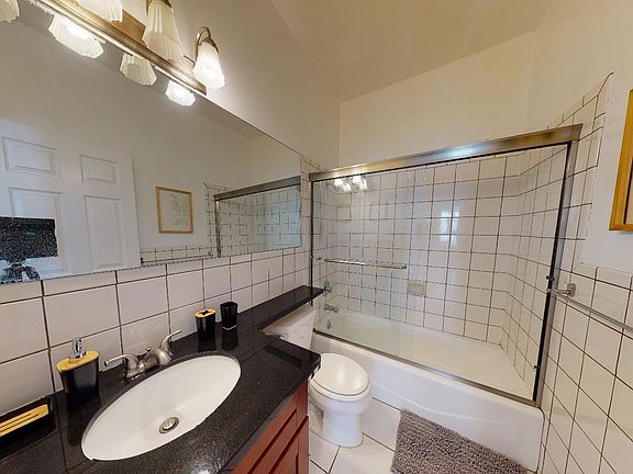 2nd image of 1880 Page St APT 2