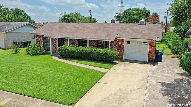3 bed, 2.0 bath, 1122 sqft, $1,350 — Photo 3
