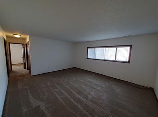 2405 W 4th St #2, Cedar Falls, IA 50613