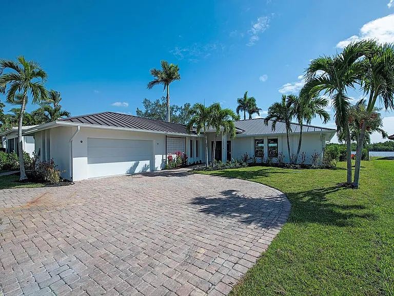 26894 McLaughlin Blvd — Photo 24