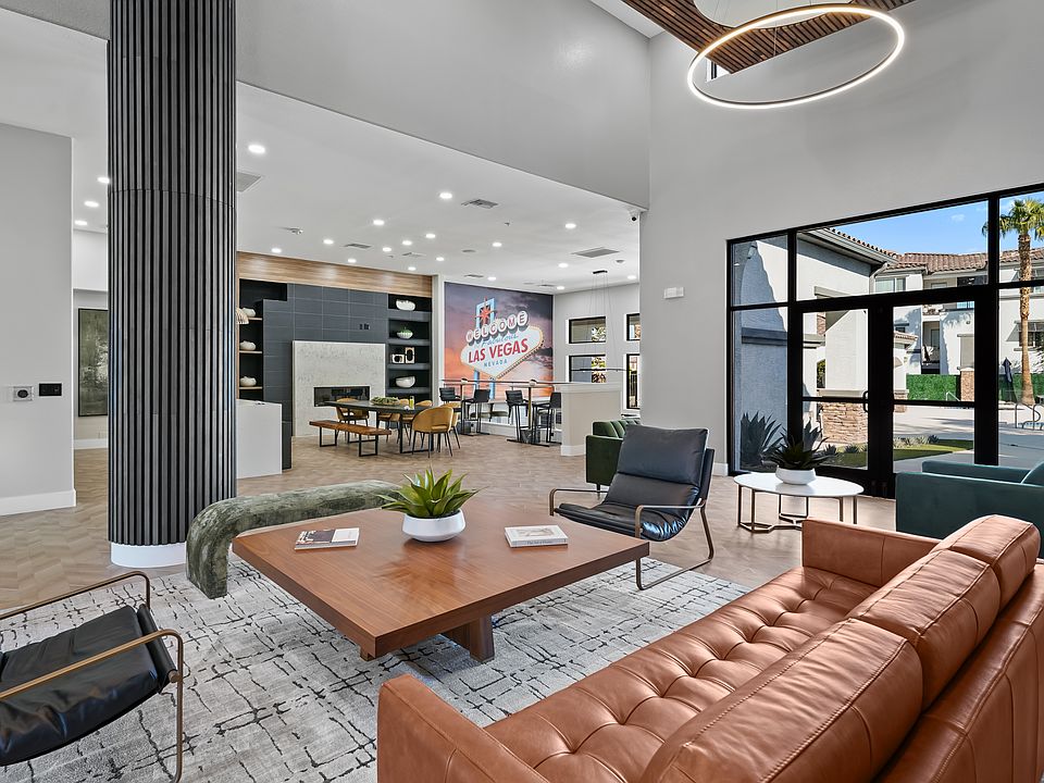 Clubhouse Lounge