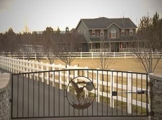 7040 NE 11th St, Redmond, OR 97756