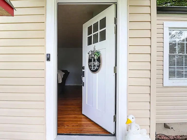 320 Georgia Ave — Photo 22