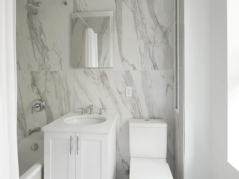 915 W End Ave #208 — Photo 5