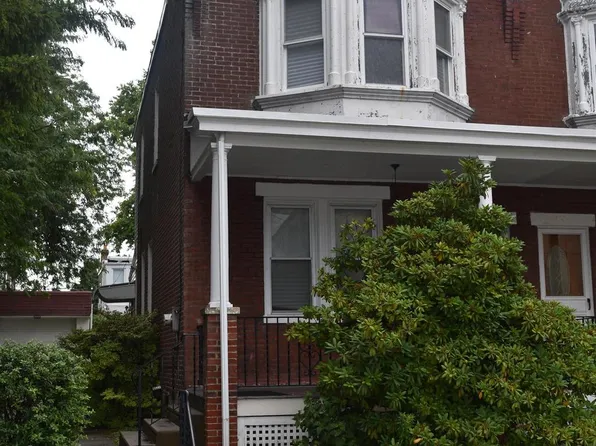 525 Stanwood St, Philadelphia, PA 19111