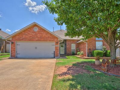 2120 NE 4th St, Moore, OK, 73160