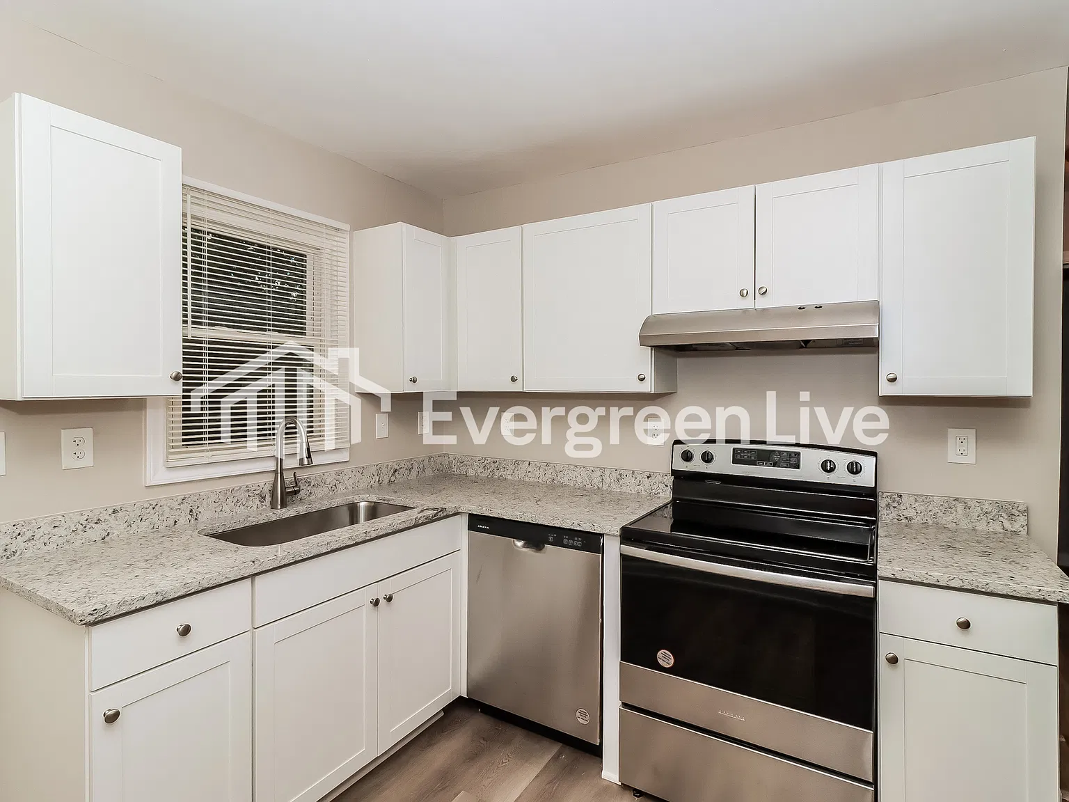 2 bed, 1.0 bath, 696 sqft, $1,195 — Photo 4