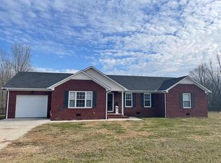 237 W Wood Dr, Sparta, TN 38583