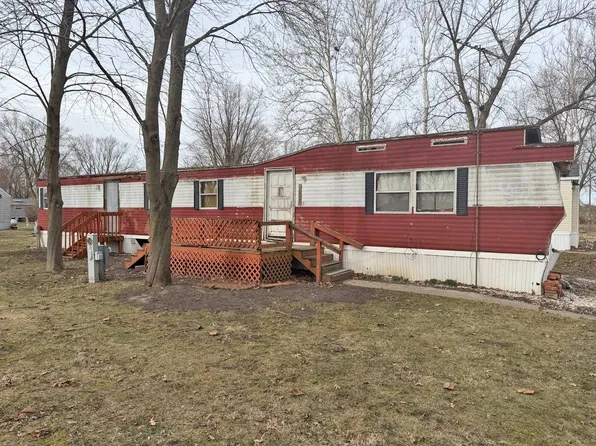 30980 Scott Park Rd Trailer 84, Long Grove, IA 52756
