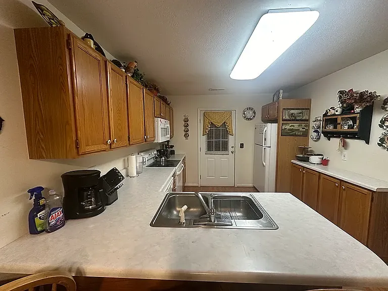 751 Plantation Dr — Photo 8