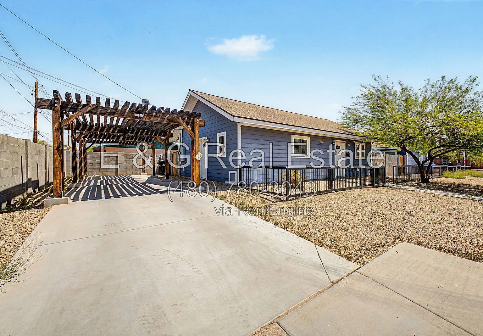 2 bed, 2.0 bath, 916 sqft, $1,795 — Photo 1