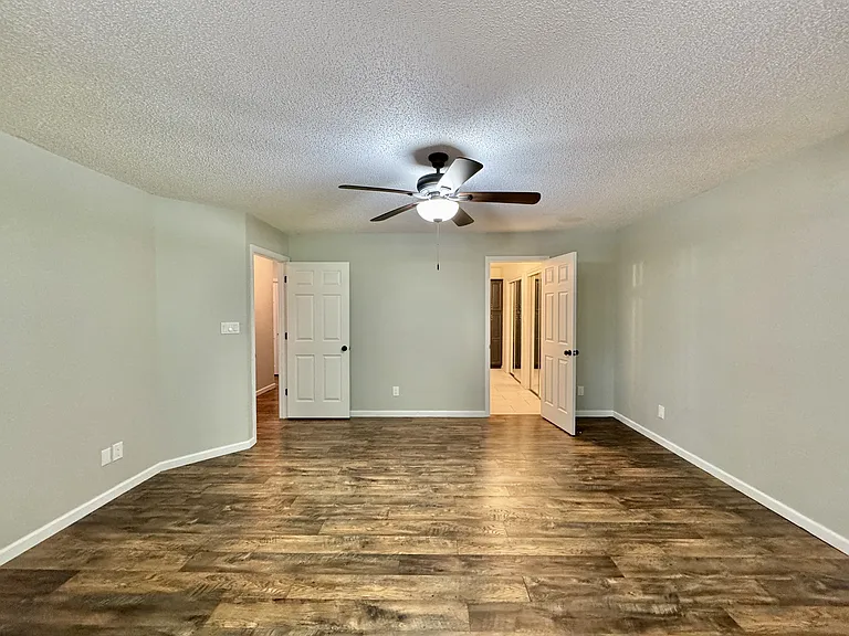 310 Paoli Trce — Photo 8