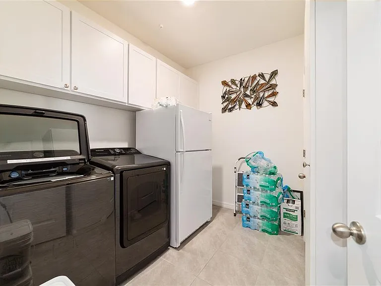 8521 SW 59th Ter — Photo 18