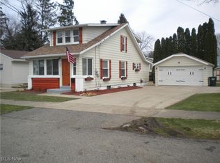 627 Crawford Ave, Barberton, OH