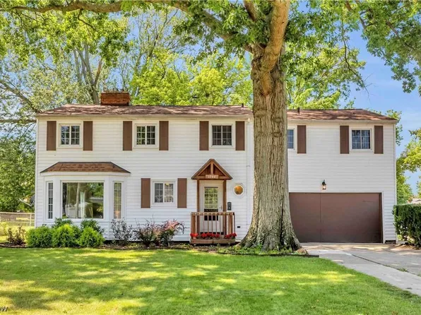 1700 Southbend Dr, Rocky River, OH 44116