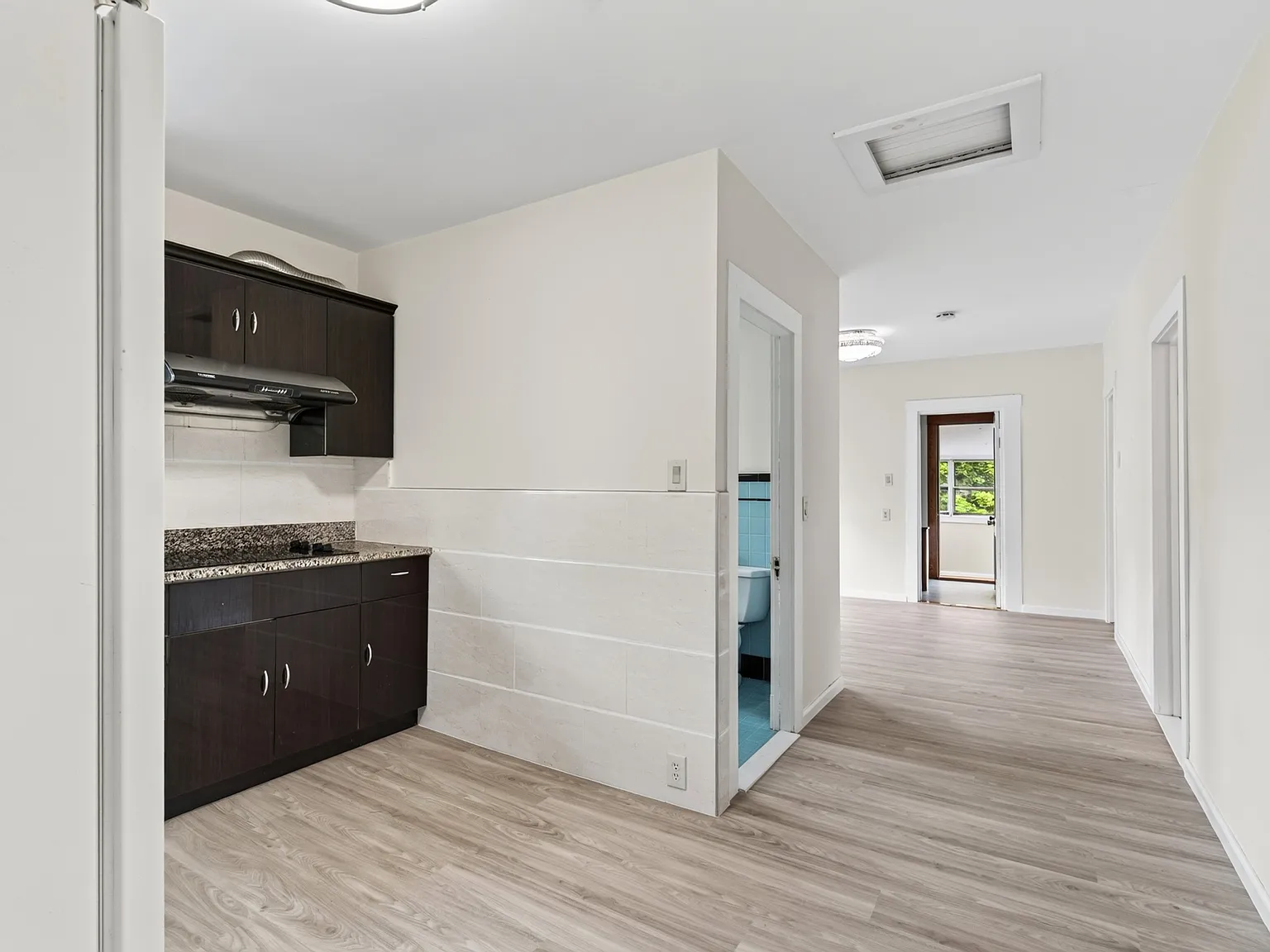 3 bed, 1050 sqft, $2,850 — Photo 3