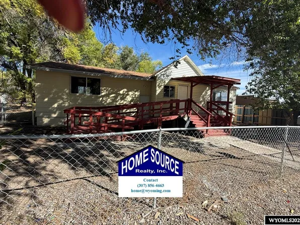 712 Spencer St, Riverton, WY 82501
