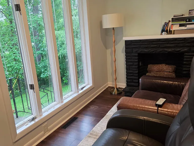 605-2 N 70 E — Photo 21