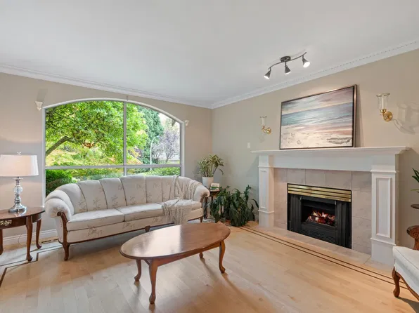 8030 153a St, Surrey, BC V3S 7X7