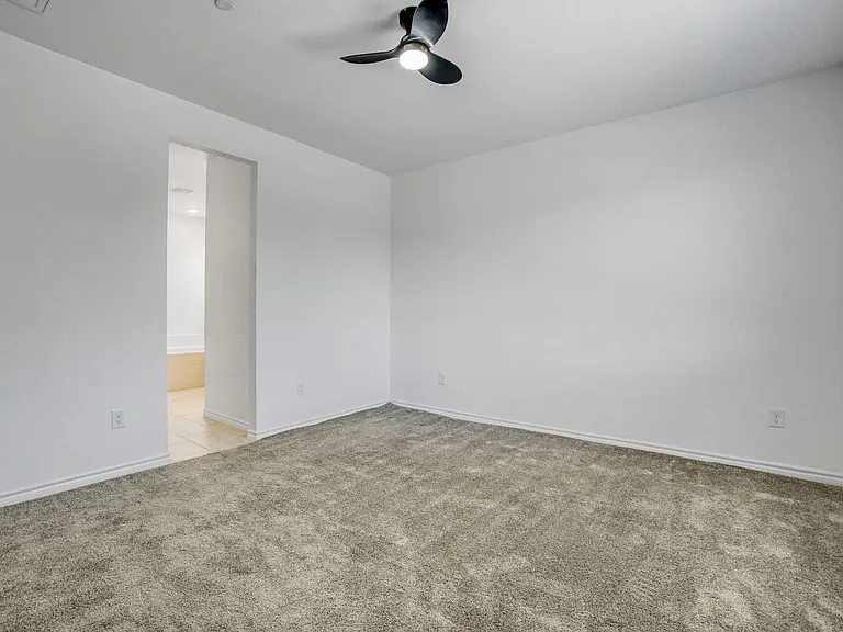 9770 Redwood Cascade St — Photo 10