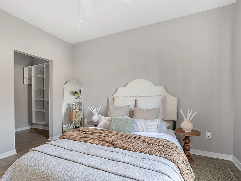 Bedroom V2