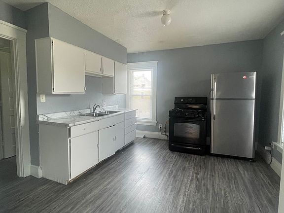 3rd image of 1600 12th Ave #75776C55B