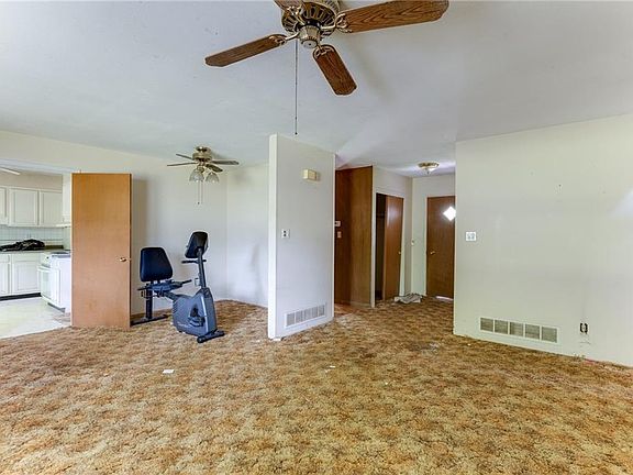 5th image of 2131 Sun Valley Dr SE