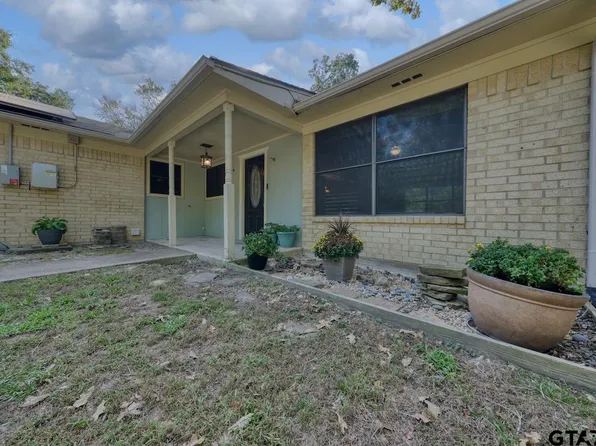 127 Birdie Ln, Lindale, TX 75771