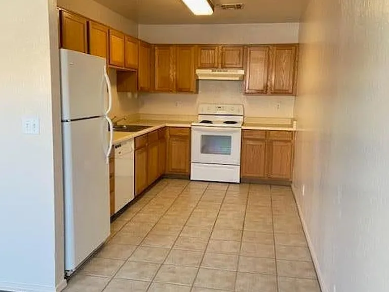595 W 20th Ave #102 — Photo 2