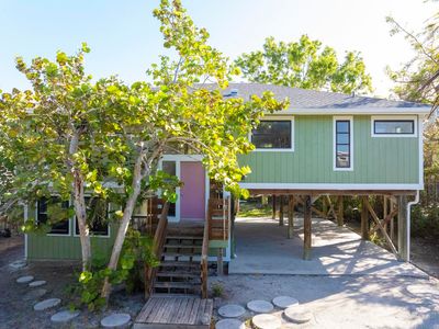 730 Cardium St, Sanibel, FL, 33957