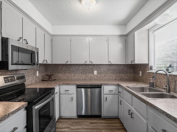 5th image of 509 Nan Cir
