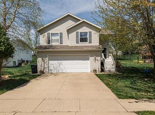 3033 Rose Heights Dr SE, Rochester, MN 55904