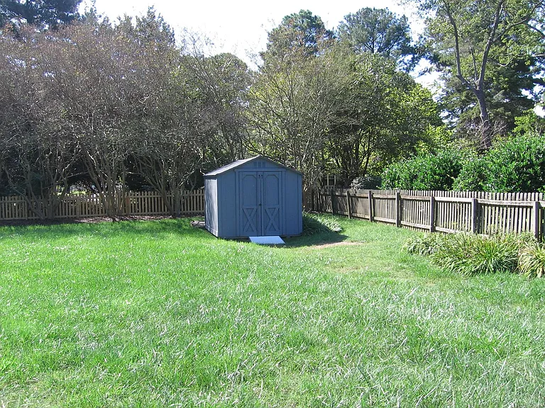 32 Riverside Dr — Photo 19
