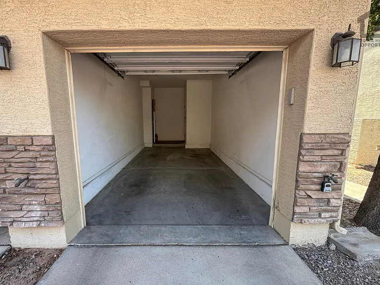 2727 N Price Rd #6 — Photo 24