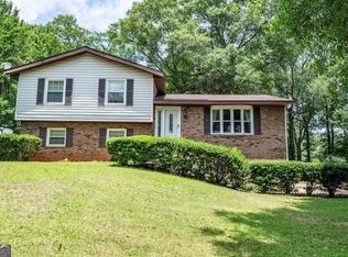 911 Benchmark Dr, Albany, GA 31721