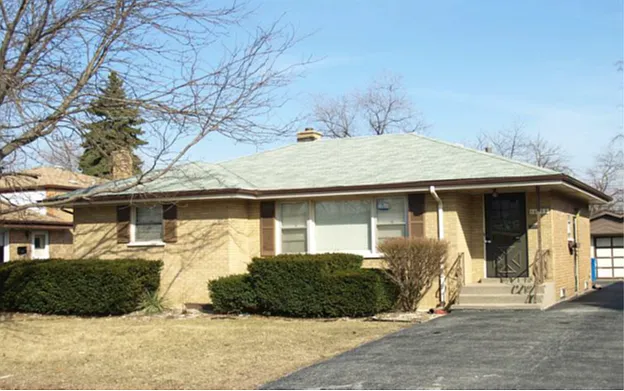 16433 Evans Ave photo 1
