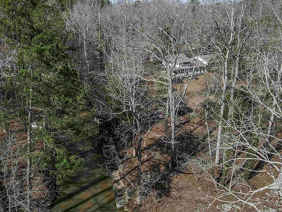 3rd image of 106 Harper Dr