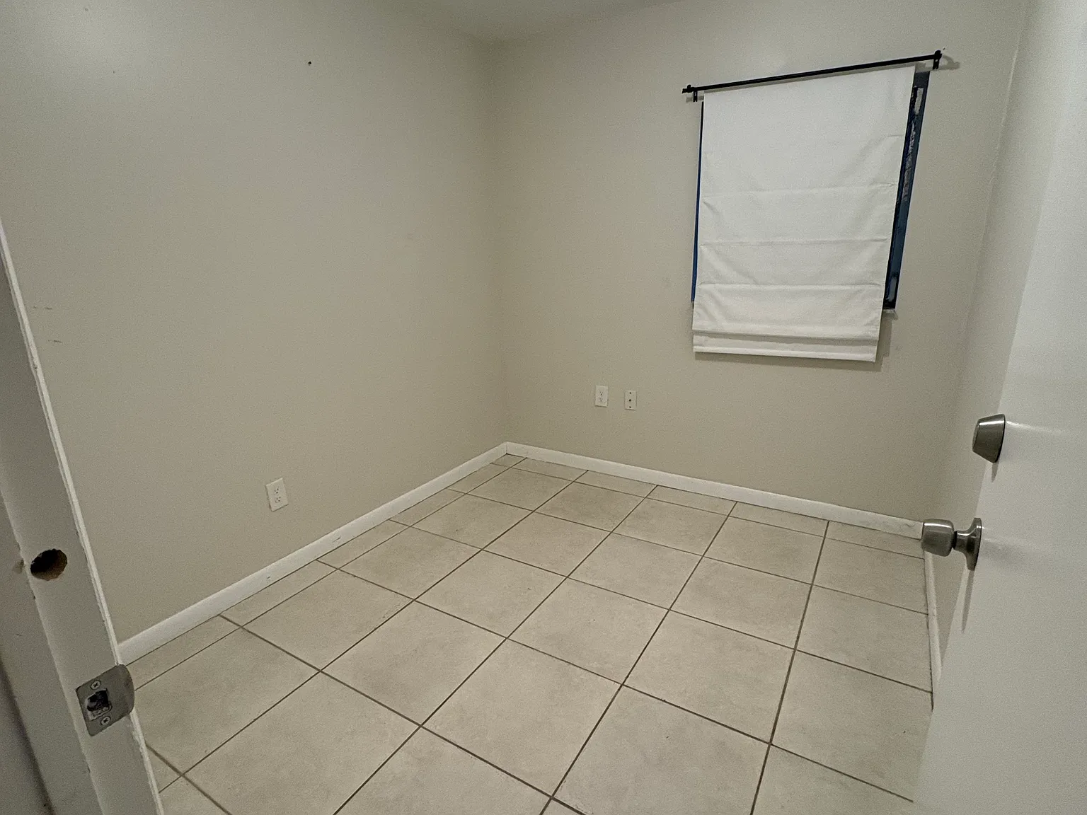 4928 Shoshone St — Photo 4