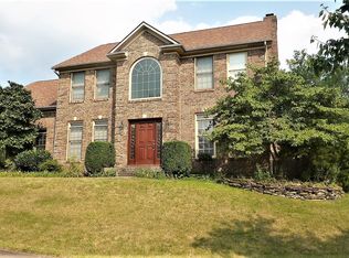 700 Brookstone Ct, Lexington, KY 40515