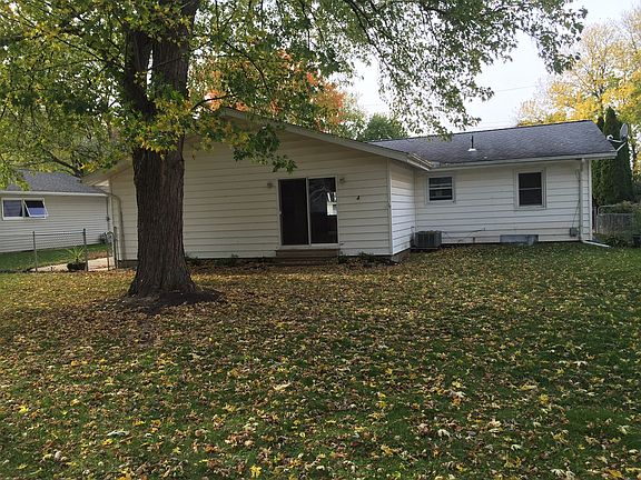 2nd image of 3814 Matthes Ave