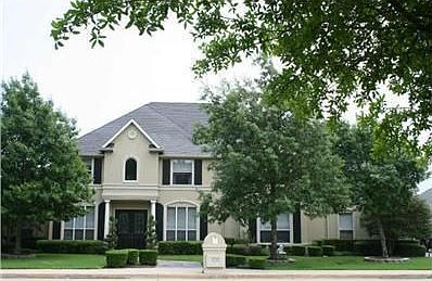 1st image of 4711 Parkwood Dr