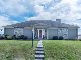 204 W Hillcrest Ave, Strasburg, PA 17579