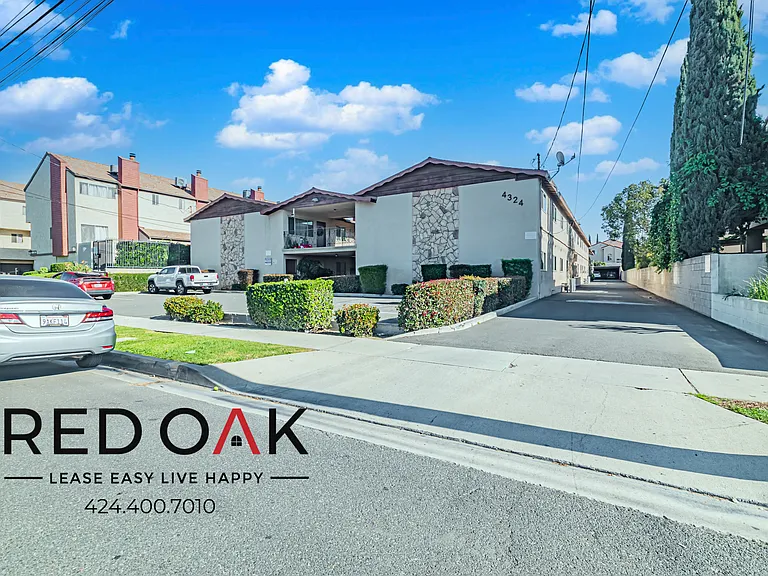 4324 Walnut St #18 — Photo 4
