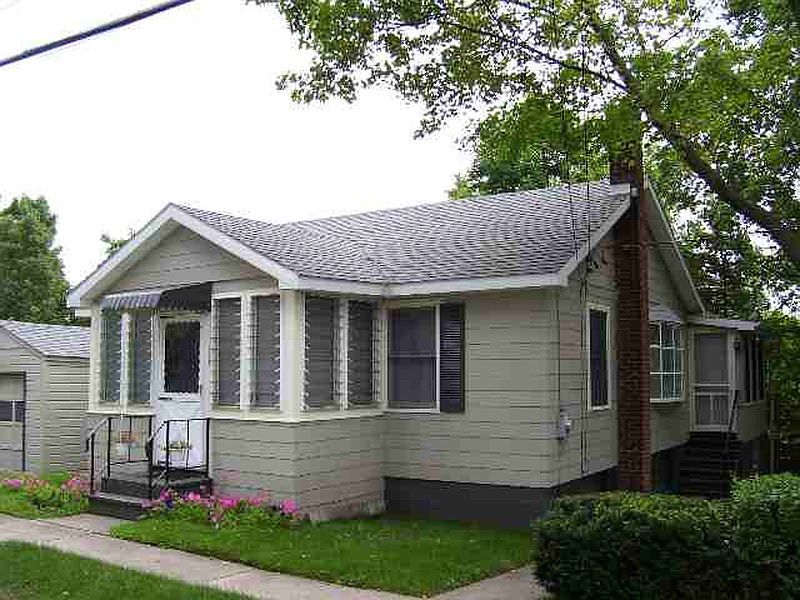3rd image of 18 HERKIMER Street