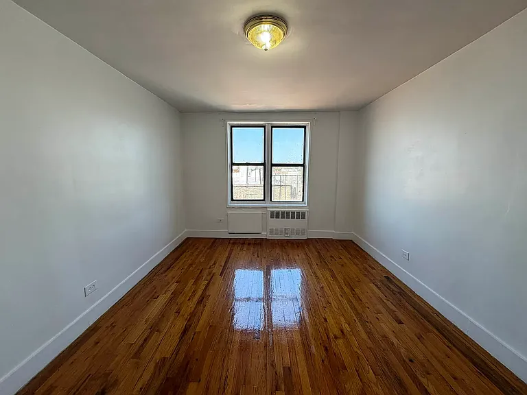 425 E 96th St #6N — Photo 6