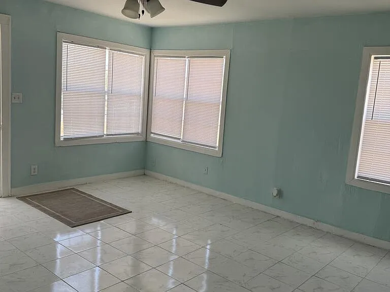 606 McKinney Ave — Photo 3